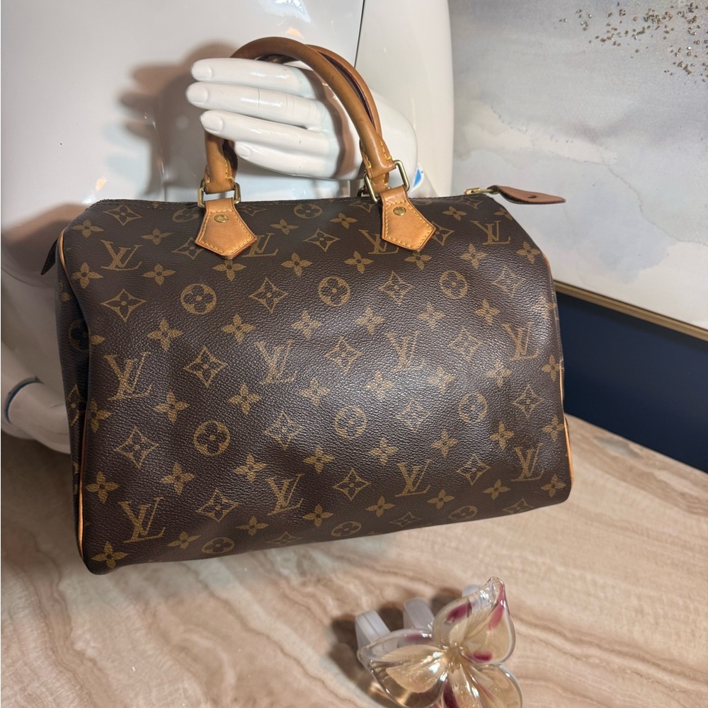 Authentic 2014 Louis Vuitton Classic speedy 30 in Monogram
